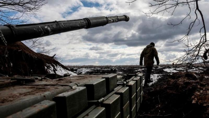 Украинците са на изчерпване, но доставките на западни оръжия все