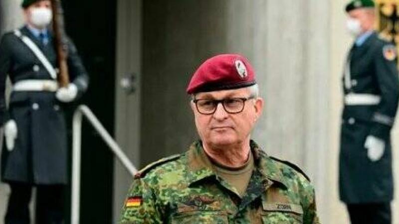 Генералният инспектор на Бундесвера Еберхард Цорн ще бъде уволнен съобщиха