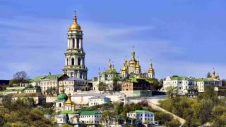 Украинските власти възнамеряват да отнемат от духовенството на Украинската православна
