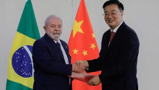 По покана на китайския председател Си Дзинпин бразилският президент Луис