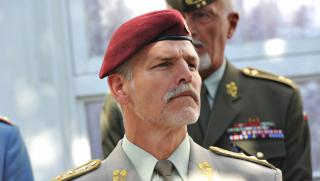 Новият президент на Чехия пенсионираният генерал от НАТО Петър Павел