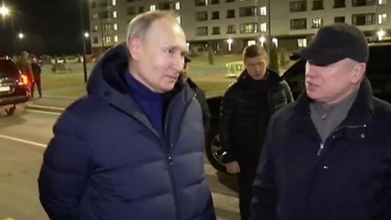 След Крим Владимир Путин посети Мариупол. Посещението не беше обявено