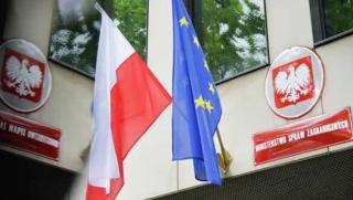 Полското посолство във Франция официално дезавуира думите на своя посланик
