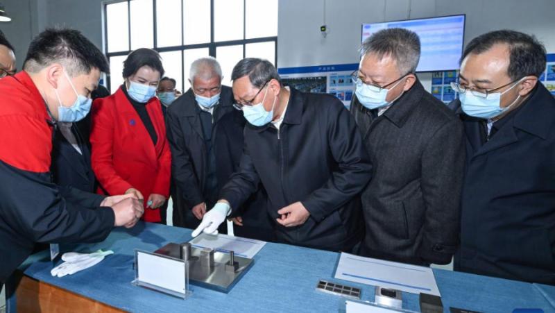 Китайският премиер Ли Цян заяви, че е нужно да се