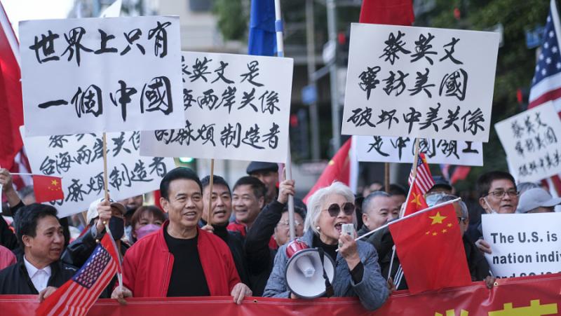 На 6 април тайванският лидер Цай Инуън се срещна с