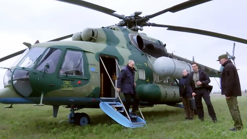 Владимир Путин посети щаба на групировката войски Днепър“ в Херсонско