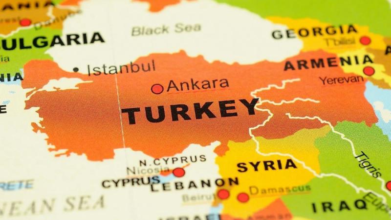 Целият свят мрази Америка, а Европа е просто муле в