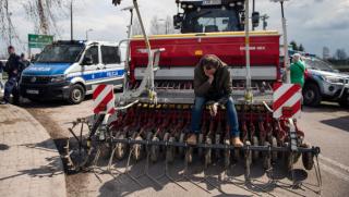 Страните от Източна Европа забраниха вноса на украинско зърно Това
