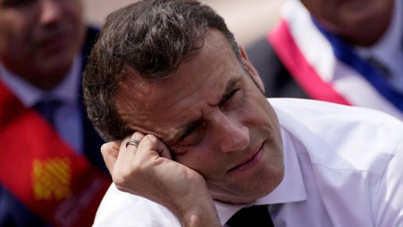 По френския президент отново заваляха удари. Съюзниците от НАТО и