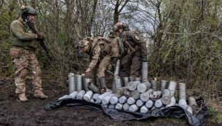 САЩ и техните съюзници увеличават доставките на оръжия за Украйна