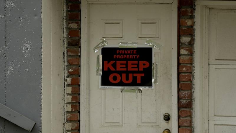 Те просто отидоха на грешното място, отвориха грешната врата и