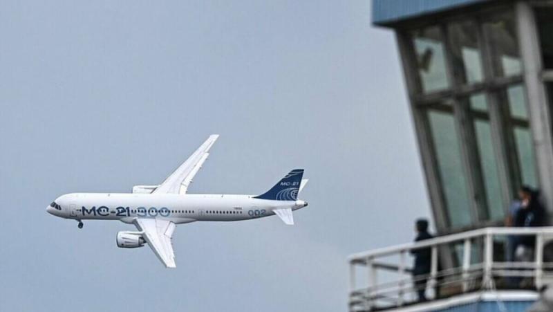 Година след налагането на мащабни санкции срещу руската гражданска авиация,