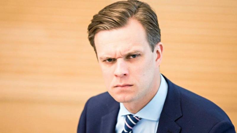 Санкциите не носят критична вреда на Русия, но всички, освен