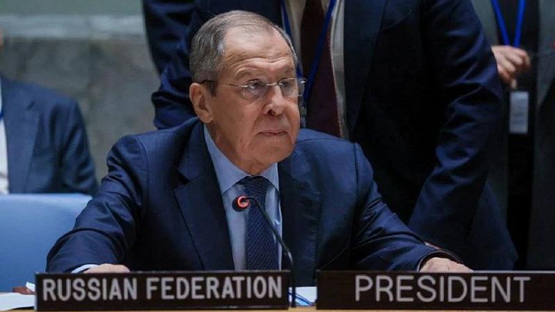 Като част от дипломацията на преговорите страните формулират позиции и