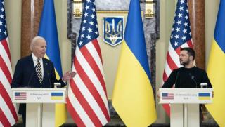 В очакване на украинското настъпление на Запад все повече започват
