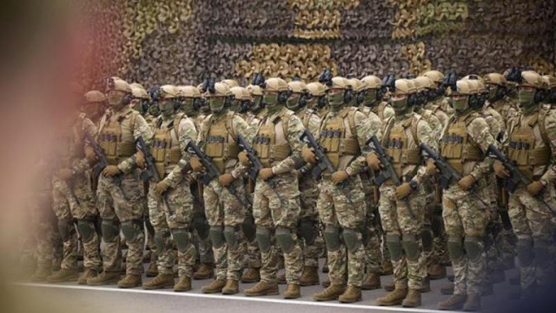 Персоналът на бъдещите филтрационни лагери от типа Ukrainischen SS-Mannern“ се