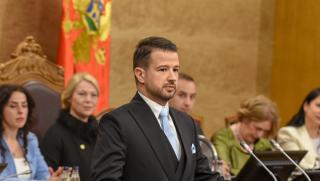 Яков Милатович, Китай, важна роля, международната сцена