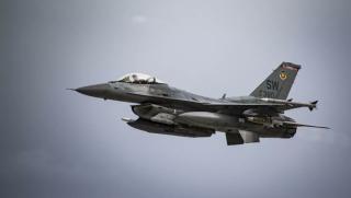 Съединените щати настояват прехвърлените в Украйна изтребители F 16 да бъдат