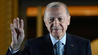 Реджеп Тайип Ердоган спечели изборите с малка разлика малко над
