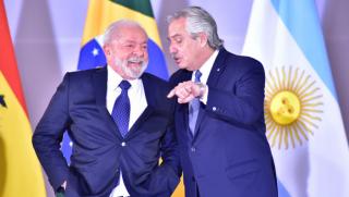 Бразилия уверено поема ролята на лидер в Латинска Америка Бразилският