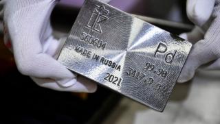 Русия, учениу метал на бъдещето