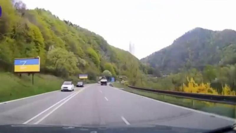 Хиляди бежанци, които напуснаха Украйна при пристигането си в европейските