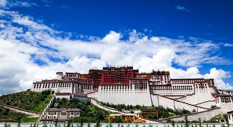 Утре в Лхаса административния център на Тибетския автономен район ще