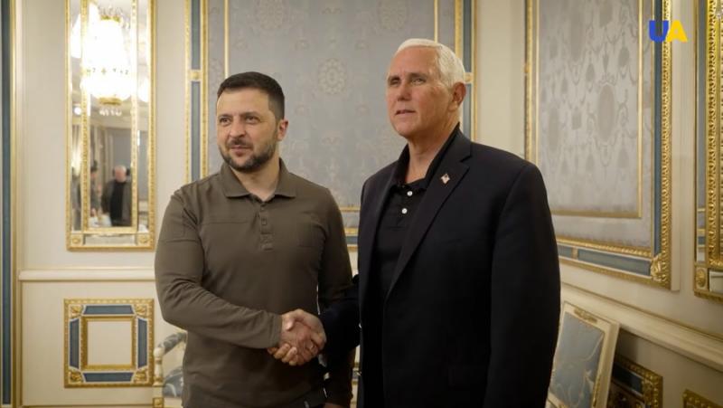 Майк Пенс, който служи при Тръмп като вицепрезидент на САЩ,