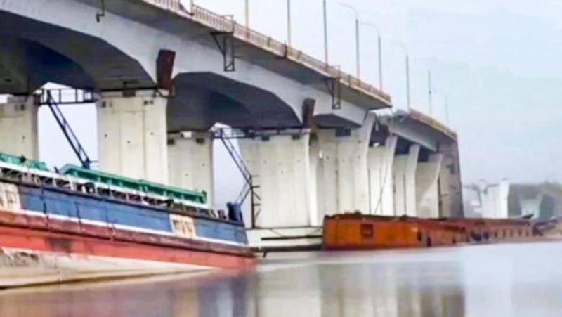 Доброволци започнаха спешно набиране на средства в цялата страна за