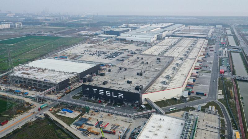 Гигафабриката“ на Tesla в Шанхай е доставила 93 680 автомобила
