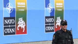 На срещата на високо равнище на НАТО във Вилнюс няма