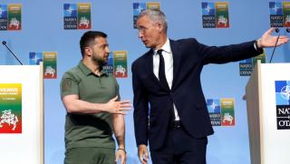 Дантелени гащички, ВСУ, среща, НАТО