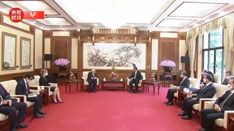 Днес в държавната резиденция Дяоютай китайският председател Си Дзинпин се