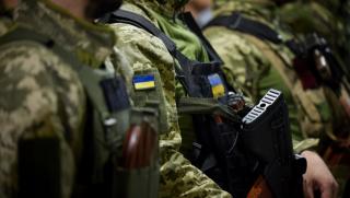 Обемът на военната помощ за Киев бие рекорди Но в