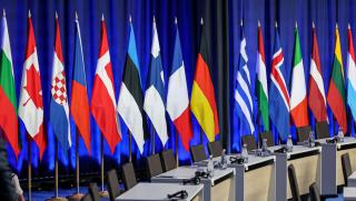 Американски конгресмени са на мнение че разширяването на НАТО към