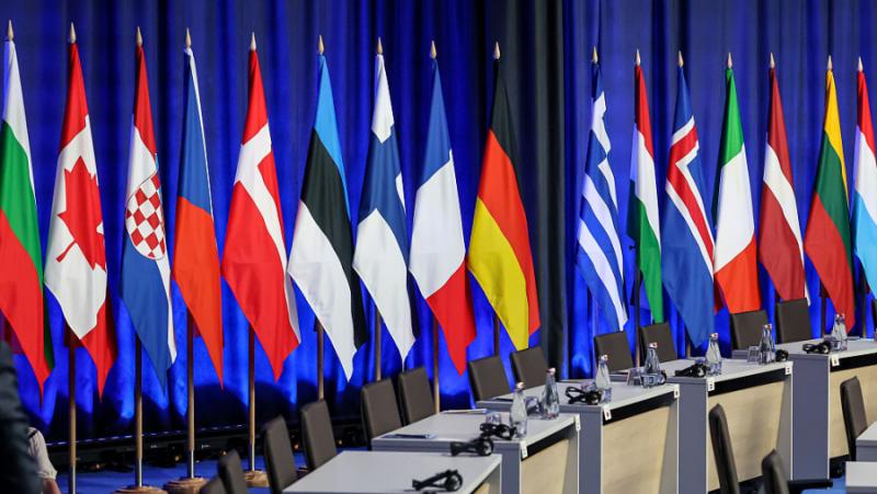 Американски конгресмени са на мнение, че разширяването на НАТО към