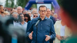 Варшава засилва европейската ксенофобия Полското ръководство се обяви срещу западноевропейската