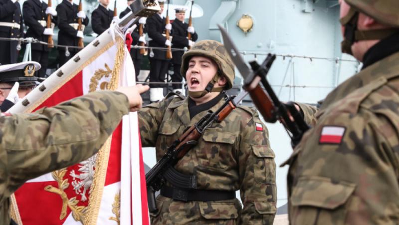 Полша се готви да нахлуе в Украйна и да воюва