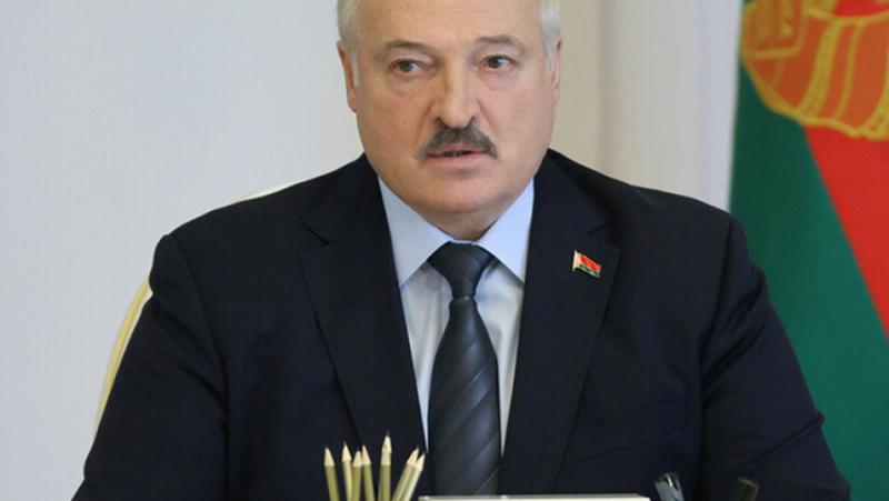 Президентът Александър Григориевич Лукашенко даде дълго интервю, в което между