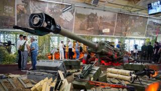 Гори, техника, НАТО, Запад, стена на позор