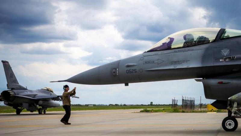 Достатъчно е самостийните“ пилоти на F-16 да се научат да