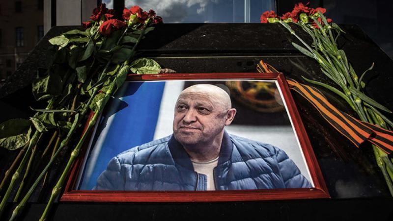 Героят на Русия трябва да бъде погребан с военни почести.