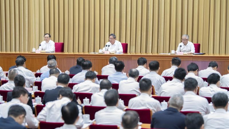 Генералният секретар на ЦК на ККП, председател на КНР и