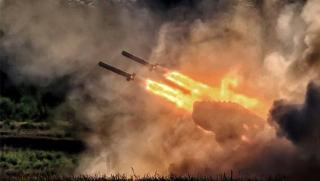 Край Клещееевка работят тежки огнехвъргачни системи Солнцепек Украинските въоръжени сили