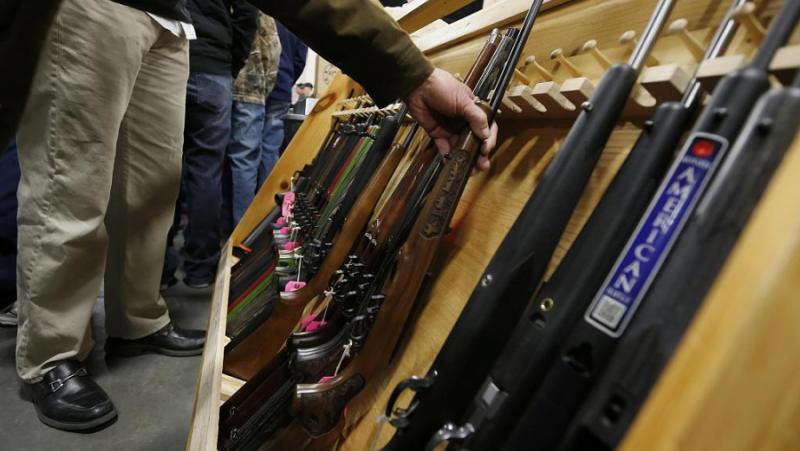 Насилието с огнестрелно оръжие, което е сериозен проблем в САЩ,