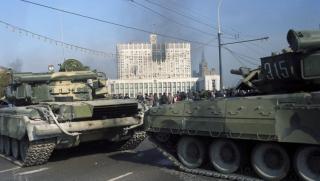 Преди 30 години в Москва започна гражданска война – тя