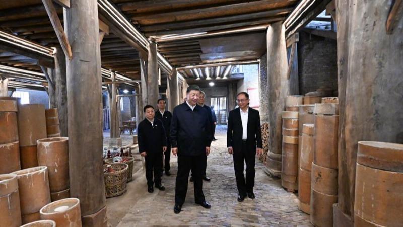 Вчера генералният секретар на ЦК на ККП Си Дзинпин посети