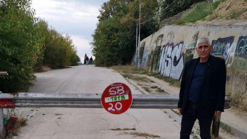 Приятели и съмишленици, скъпи варненци! Аз съм Януарий Вичев, предсатвител