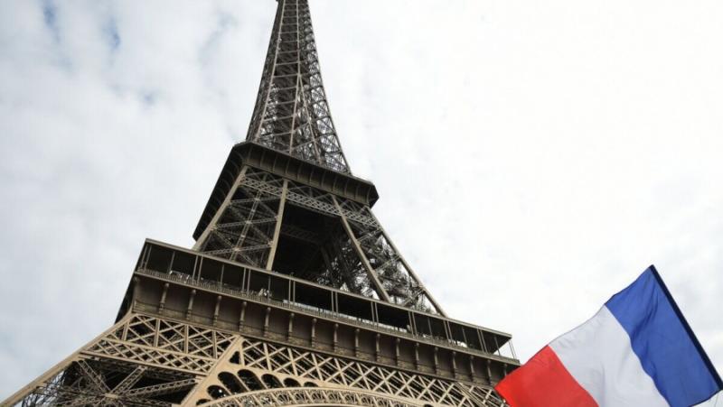 След терористичната атака в Арас от днес по улиците на