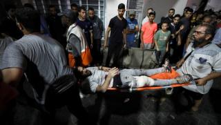 Експлозия в пренаселена болница в края на ивицата Газа уби